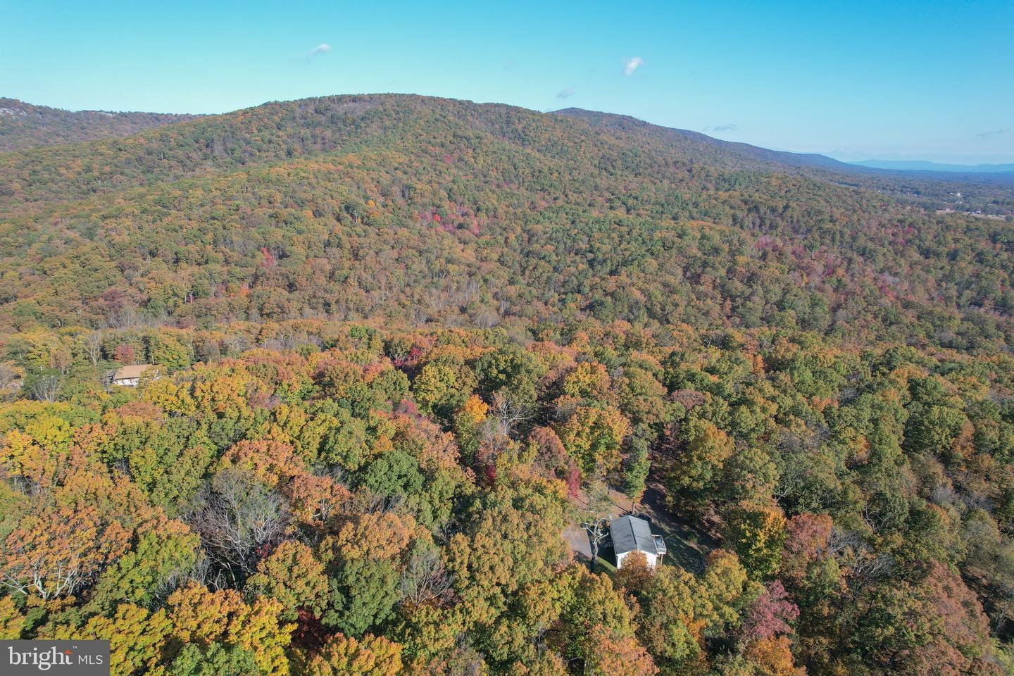 757 Pee Wee Lane, Hedgesville