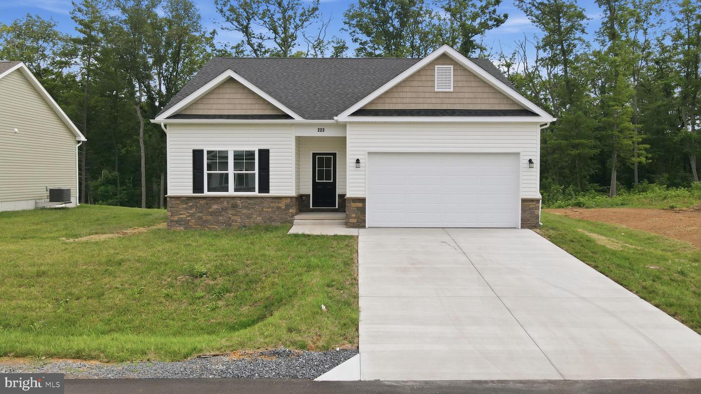 223 Larimar Lane, Inwood
