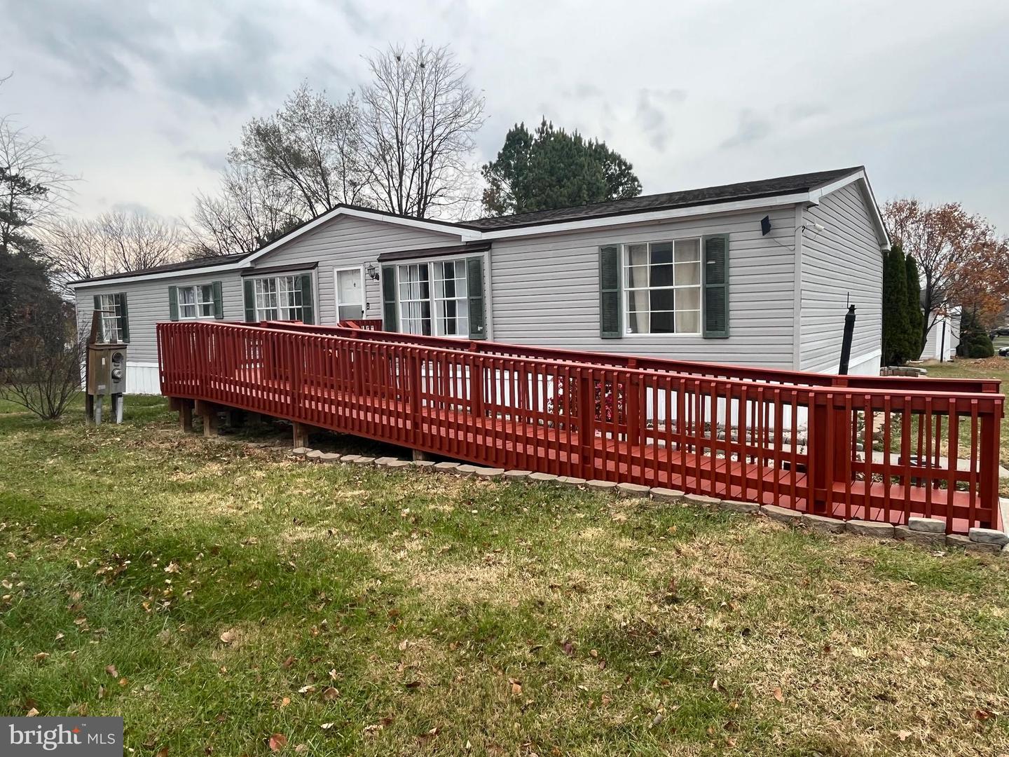 880 Royal Crest Drive, Martinsburg