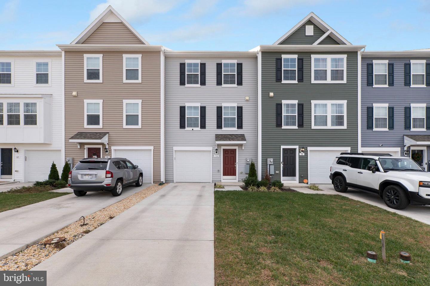 74 Colchester Court, Bunker Hill