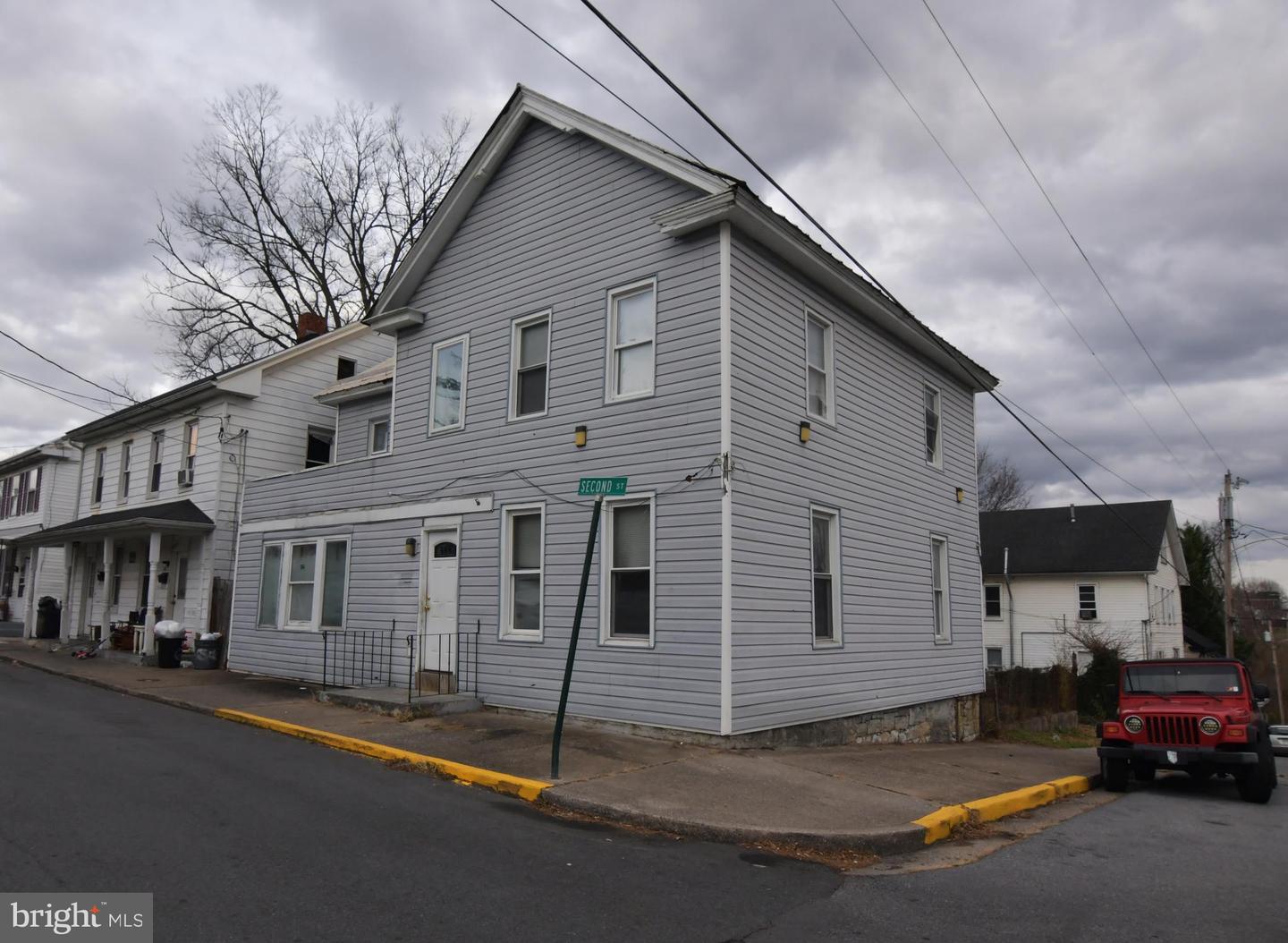 601 Second Street