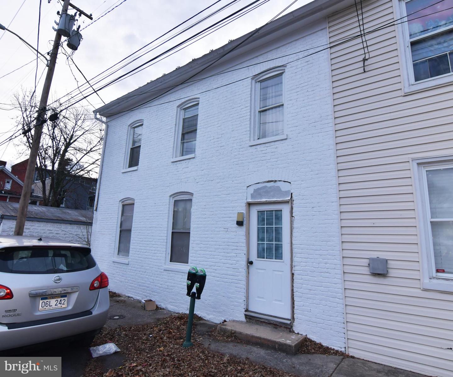 214 N College Street, Martinsburg