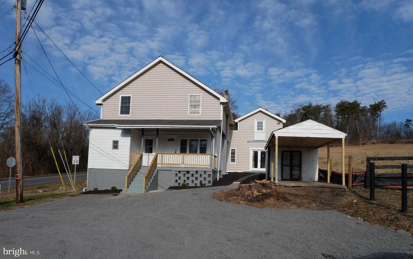 959 Golf Course Road, Martinsburg