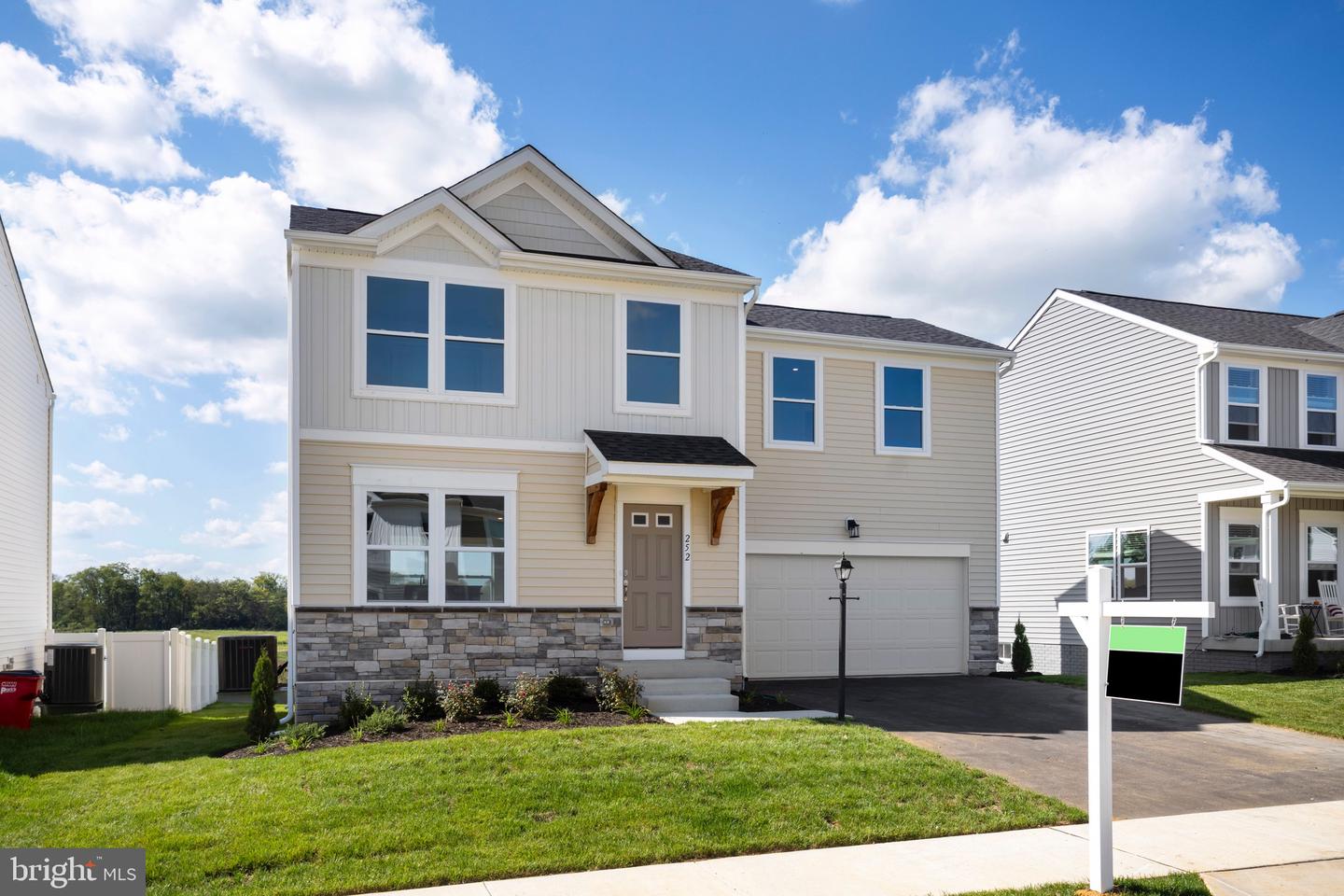 44 Spade End Road, Inwood
