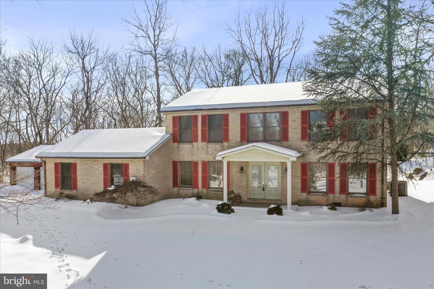 155 Shireoaks Drive, Martinsburg