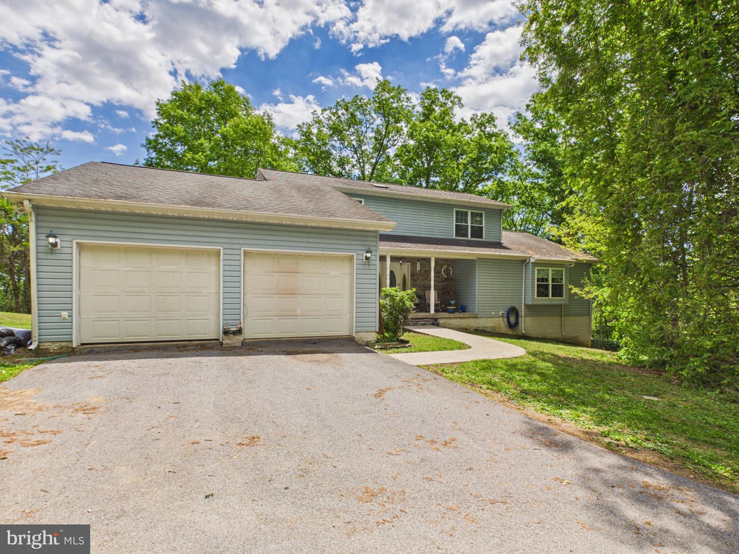 674 Potato Hill Street, Hedgesville