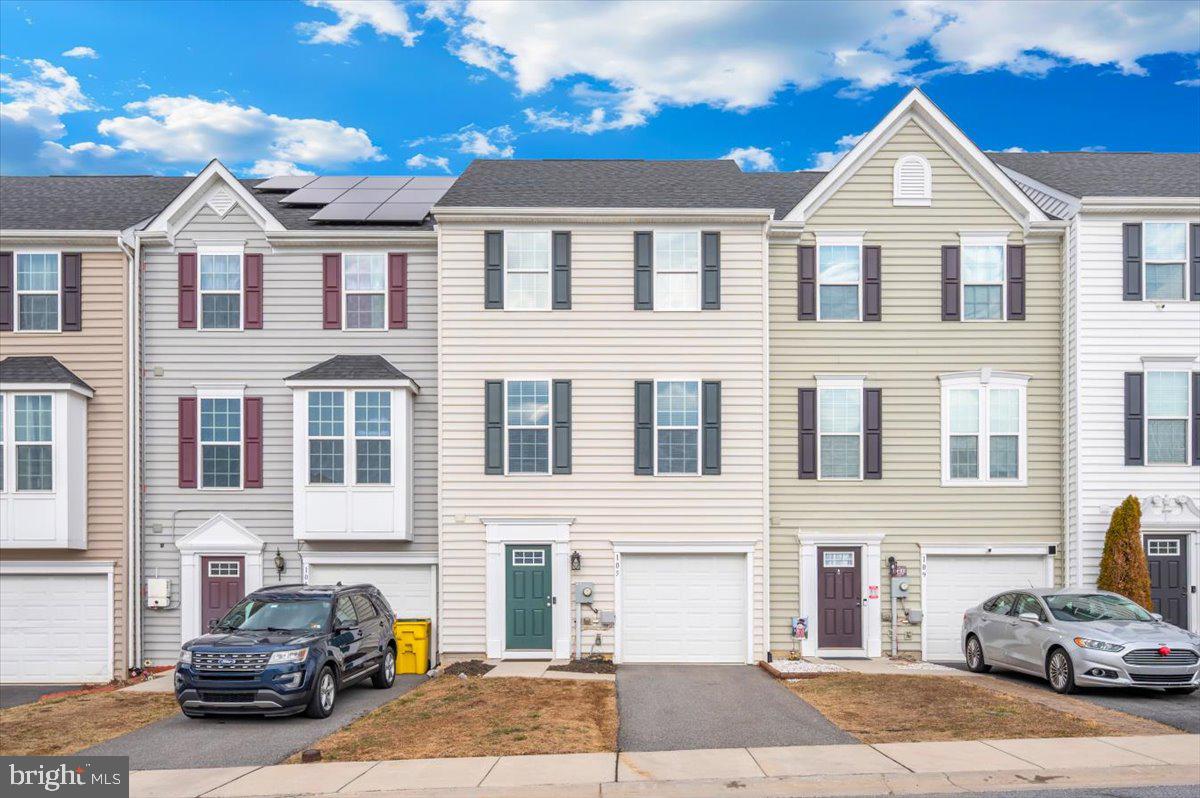 105 Montreal Way, Falling Waters