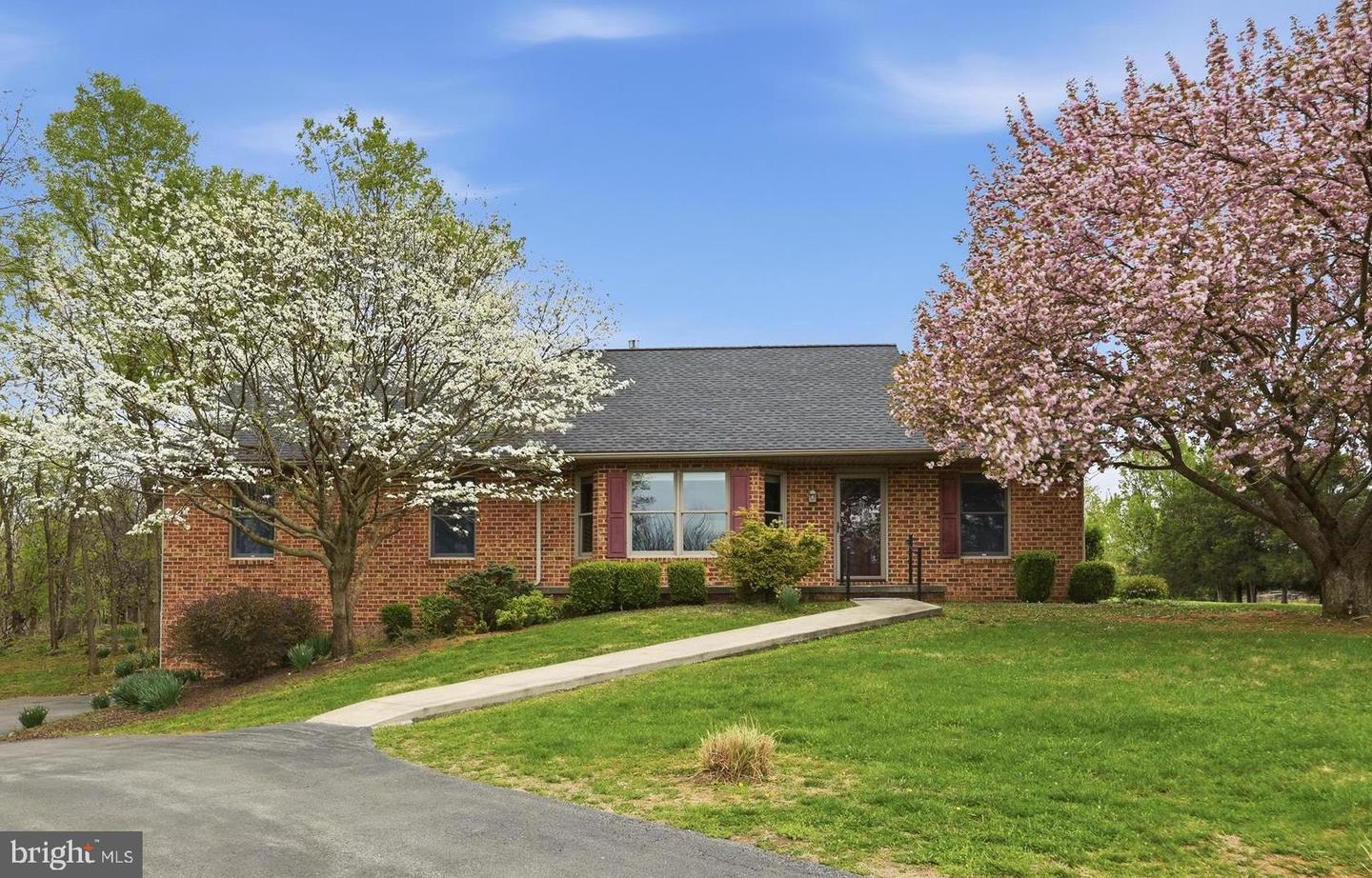 238 Comstock Drive, Shepherdstown