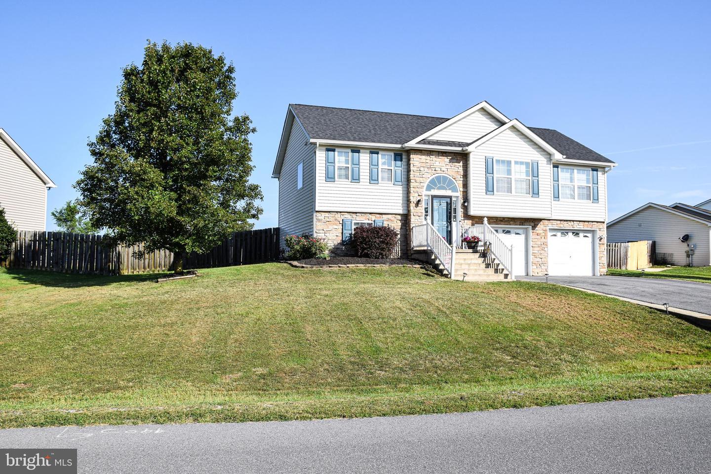 169 Marlowe Drive, Inwood