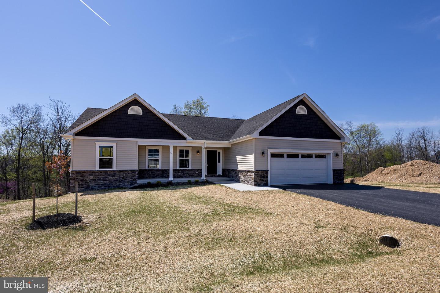 94 Nyquist Way, Martinsburg