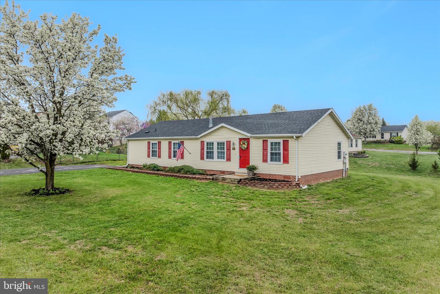 16 Longbranch Drive, Martinsburg