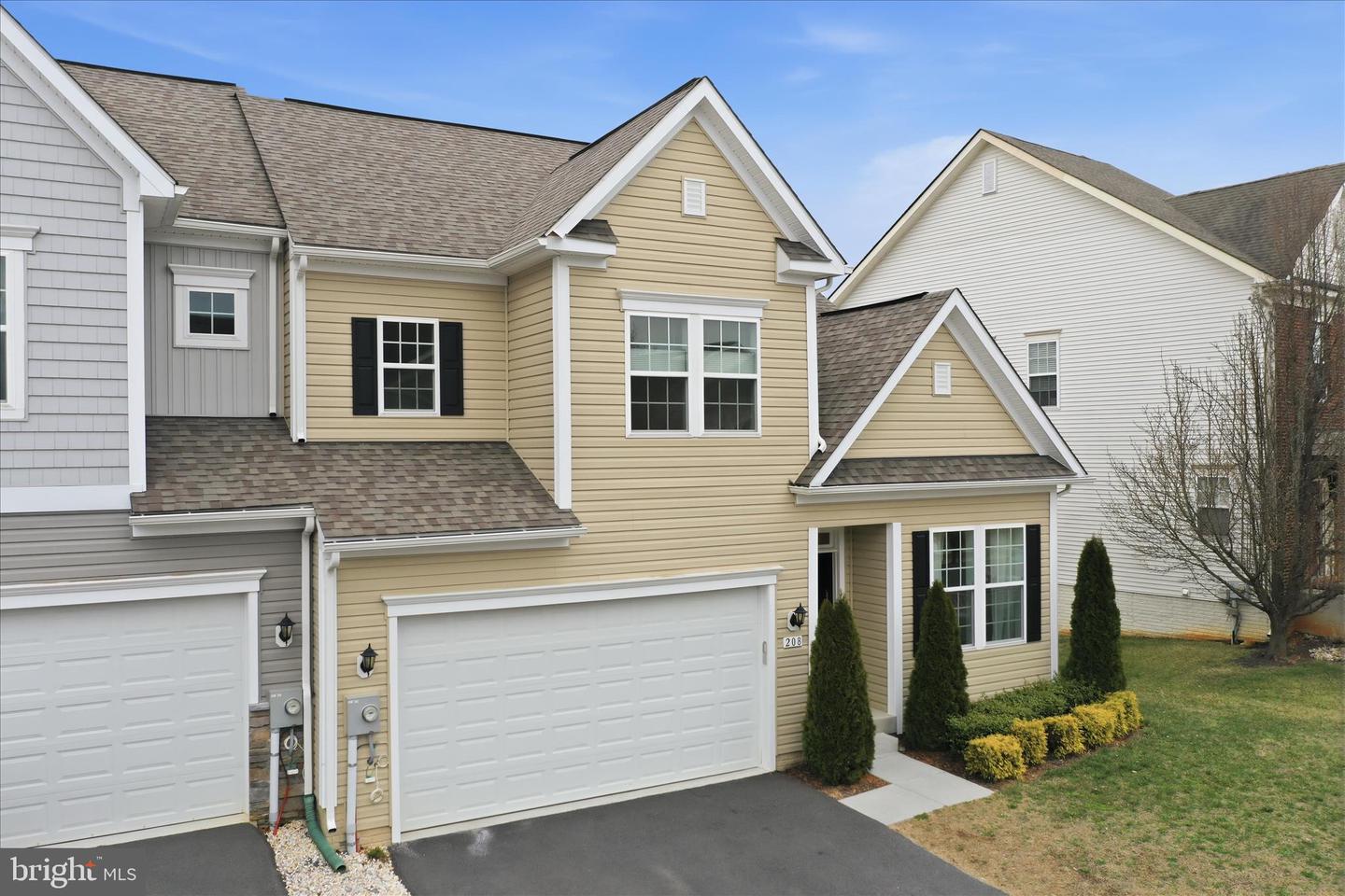 208 Darden Court W, Martinsburg