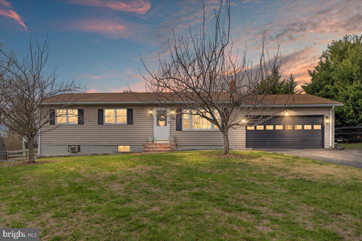 32 Cheerful Faye Drive, Inwood