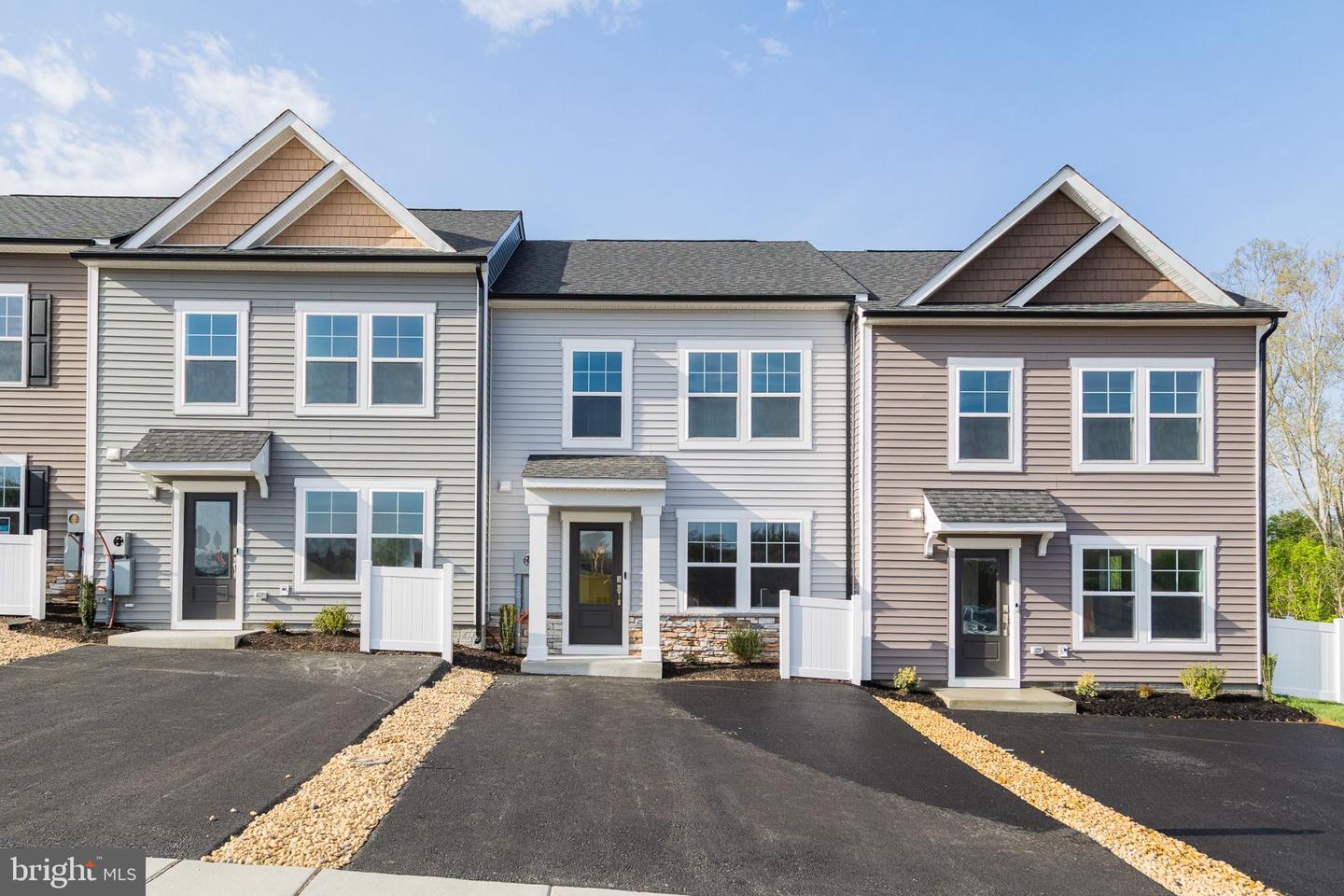 169 Bosque Court, Martinsburg