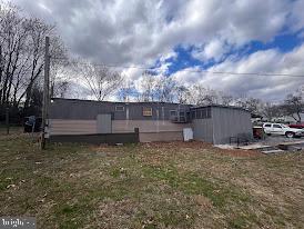 370, 382 Kerns Street