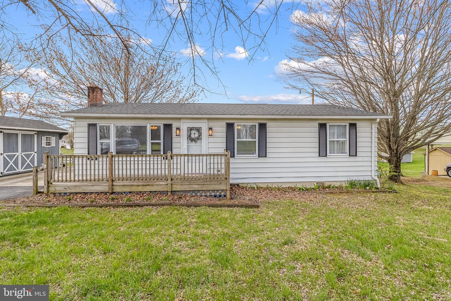 1570 Nadenbousch Lane, Inwood