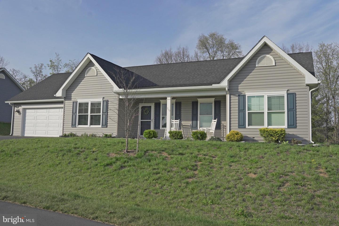 219 Trifecta Trail, Martinsburg
