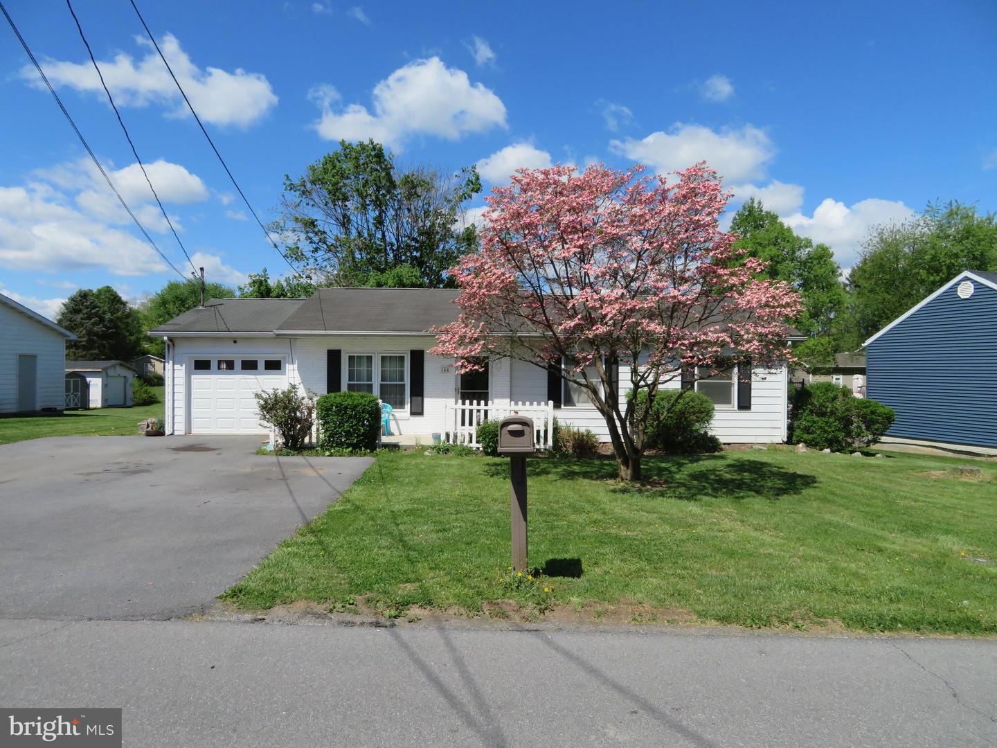 144 Still Meadow Drive, Martinsburg