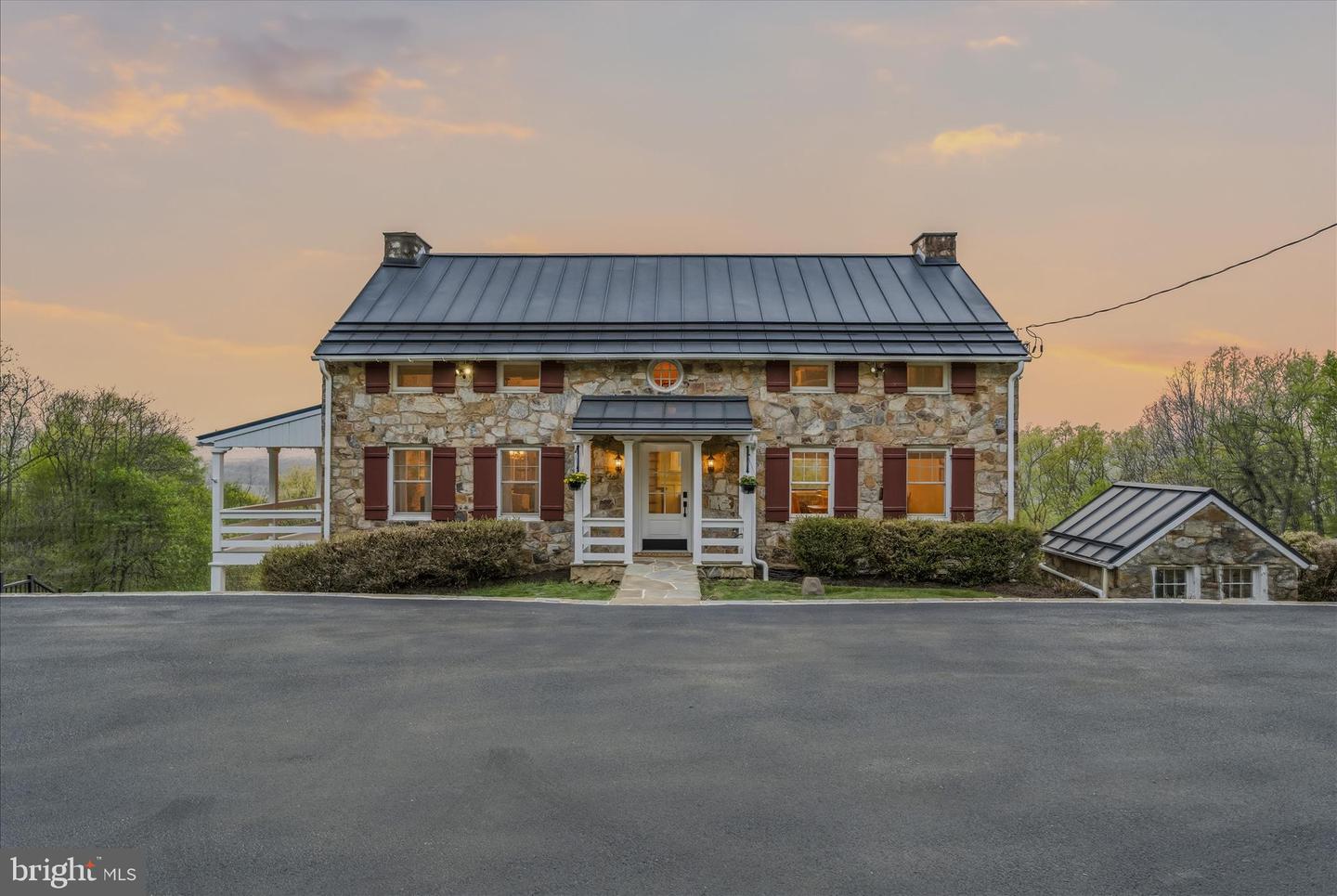 3877 Dry Run Road, Hedgesville