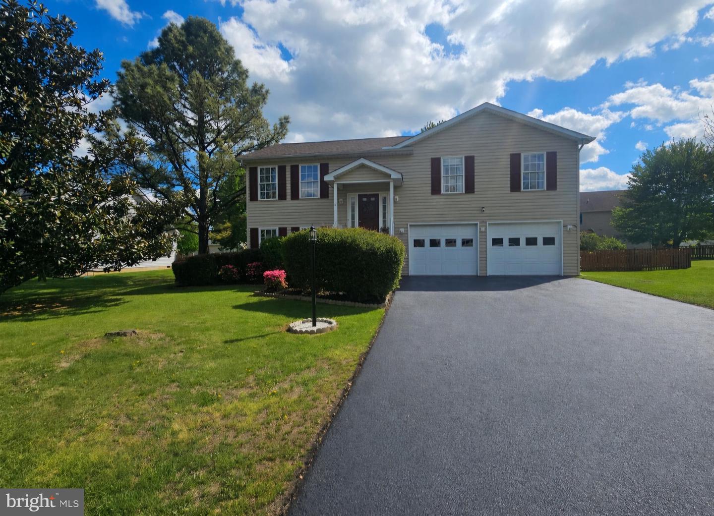 61 Clemson Drive, Falling Waters