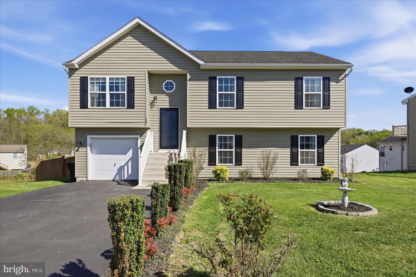 17 Mckinley Court, Inwood