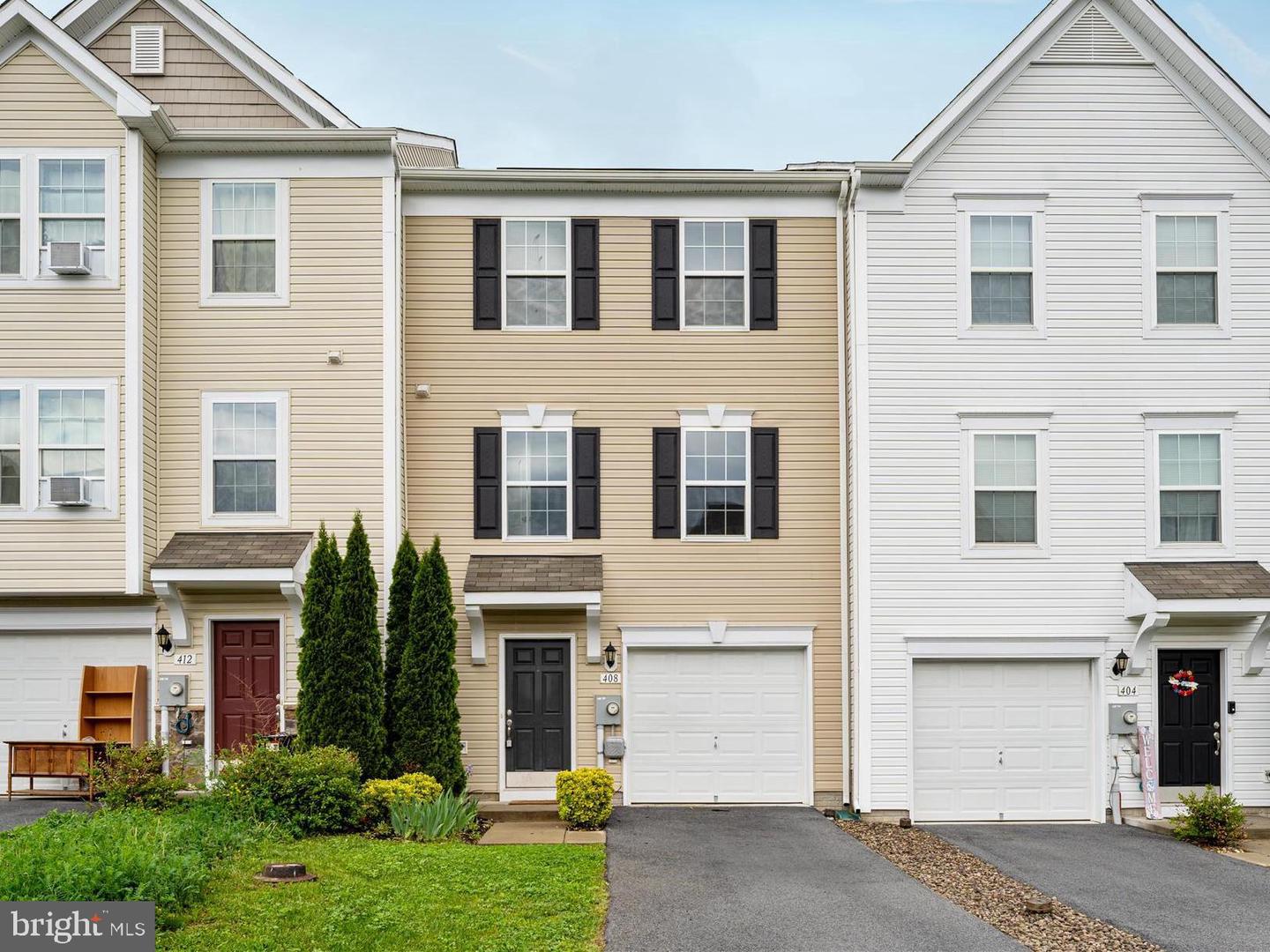 408 Rumbling Rock Road, Hedgesville