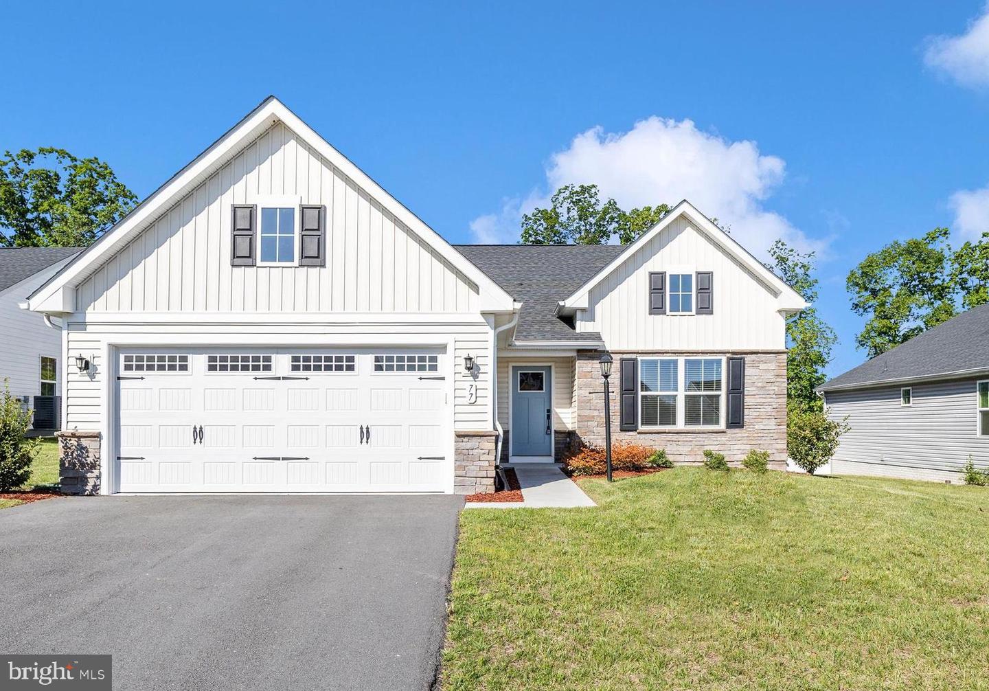 77 Alnwick Lane, Martinsburg