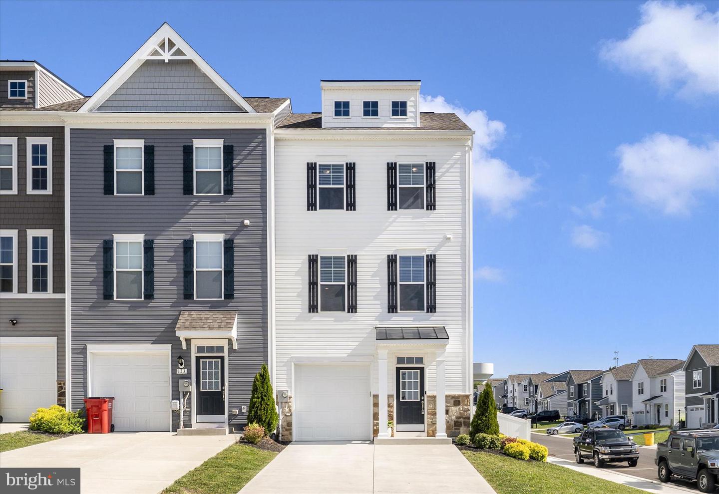 137 Mossdale Boulevard, Falling Waters