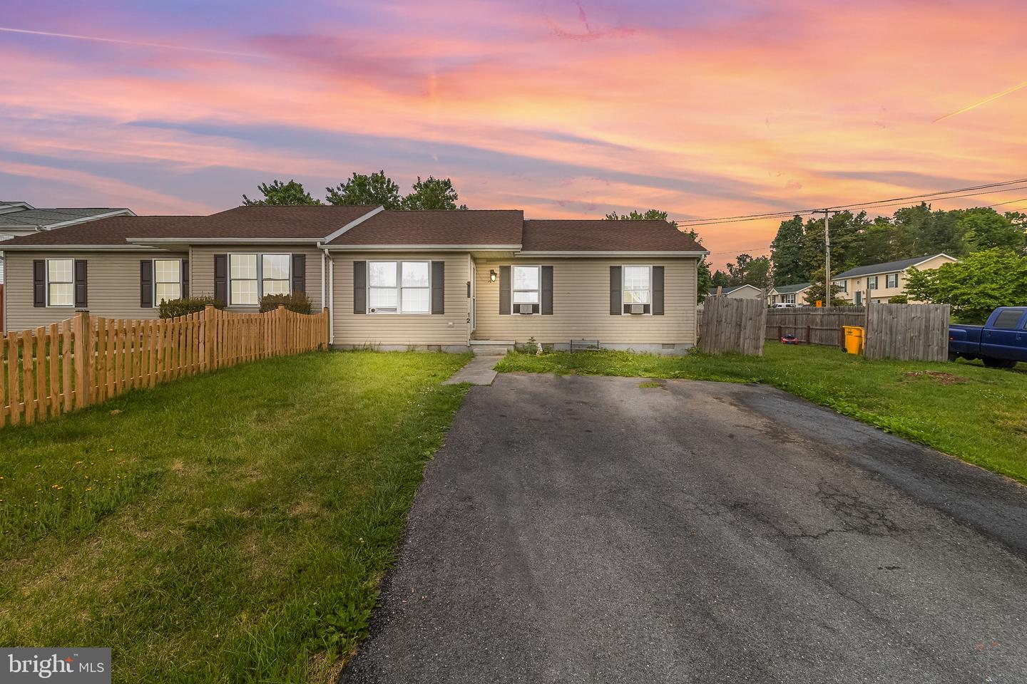 12 Empress Circle, Inwood