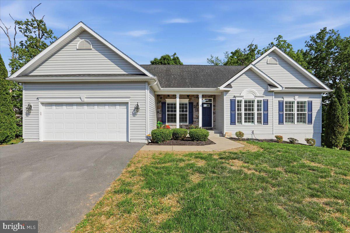 35 Kanawha Court, Falling Waters
