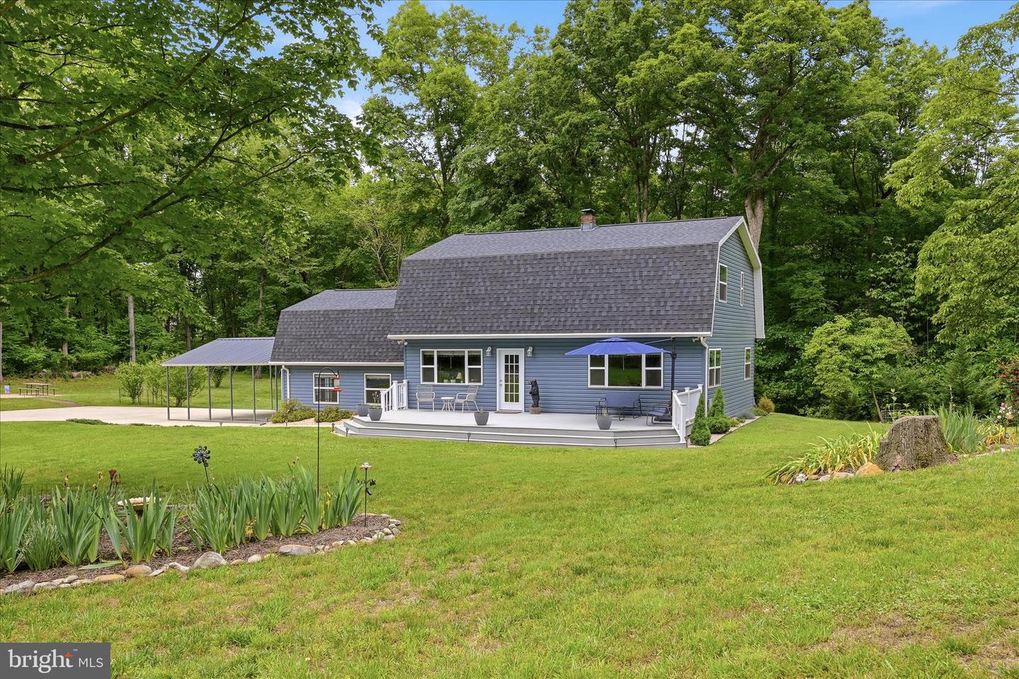 2361 Mccoys Ferry Road, Hedgesville
