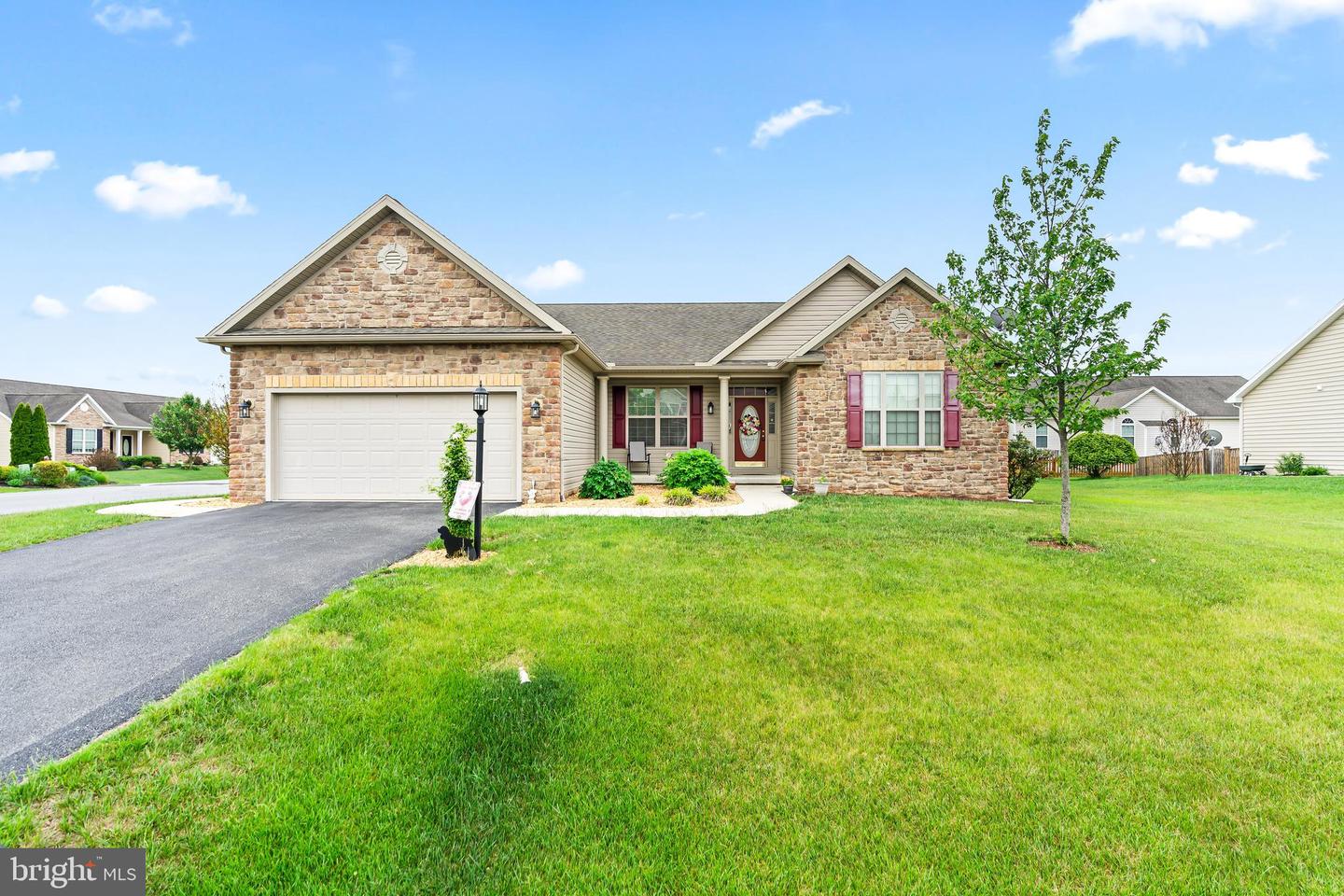 122 Balmoral Lane