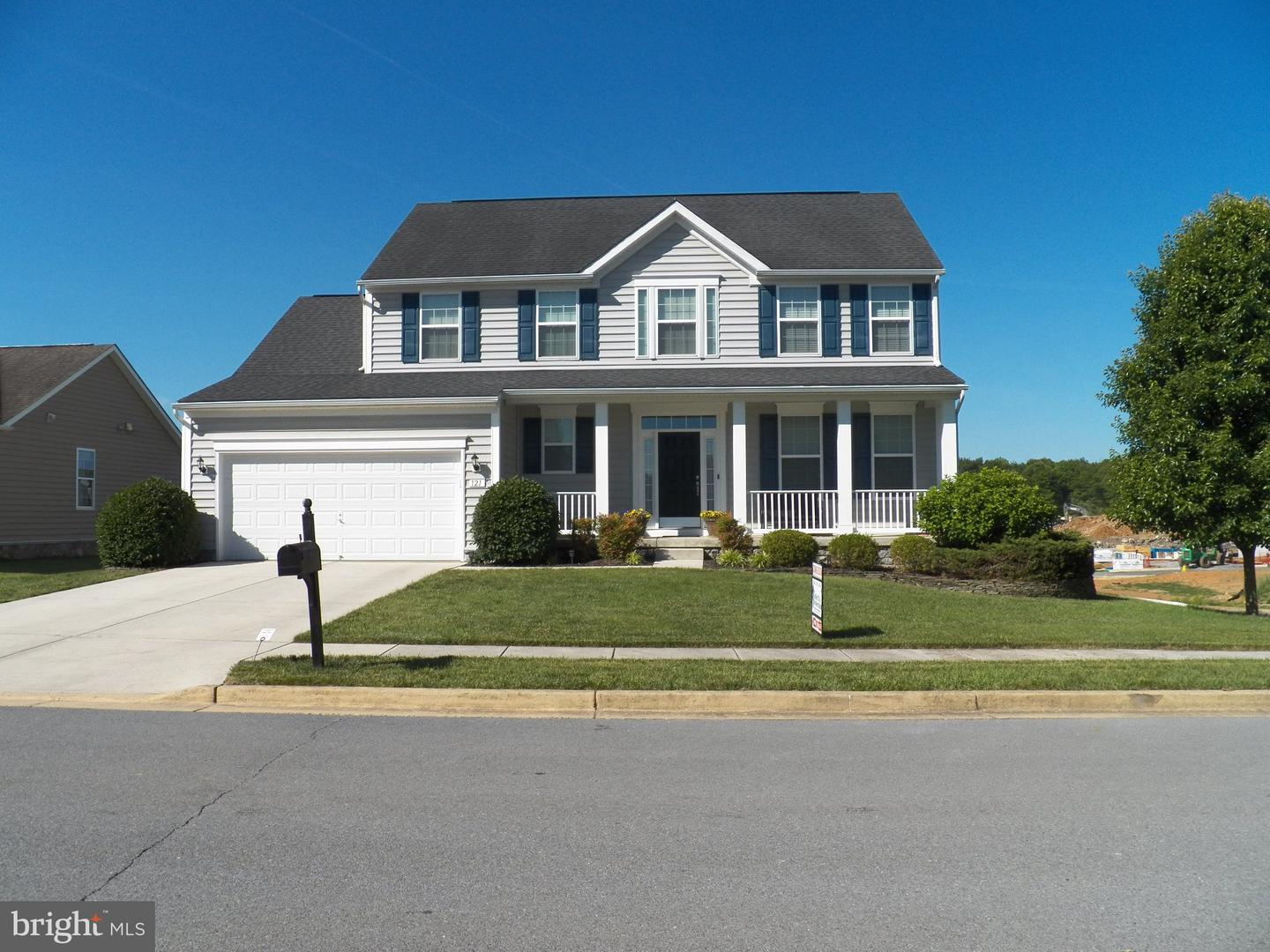 121 Tarkay Place