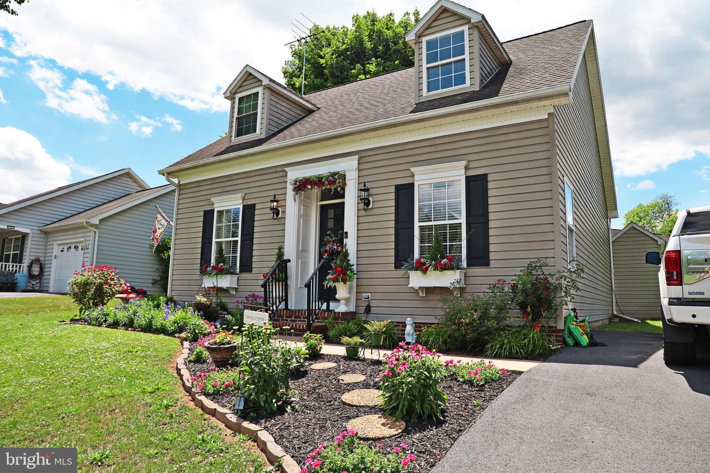 211 Sentry Lane