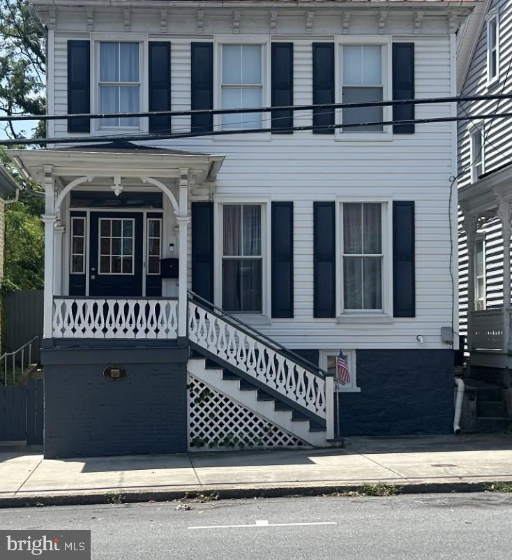 417 W Burke Street