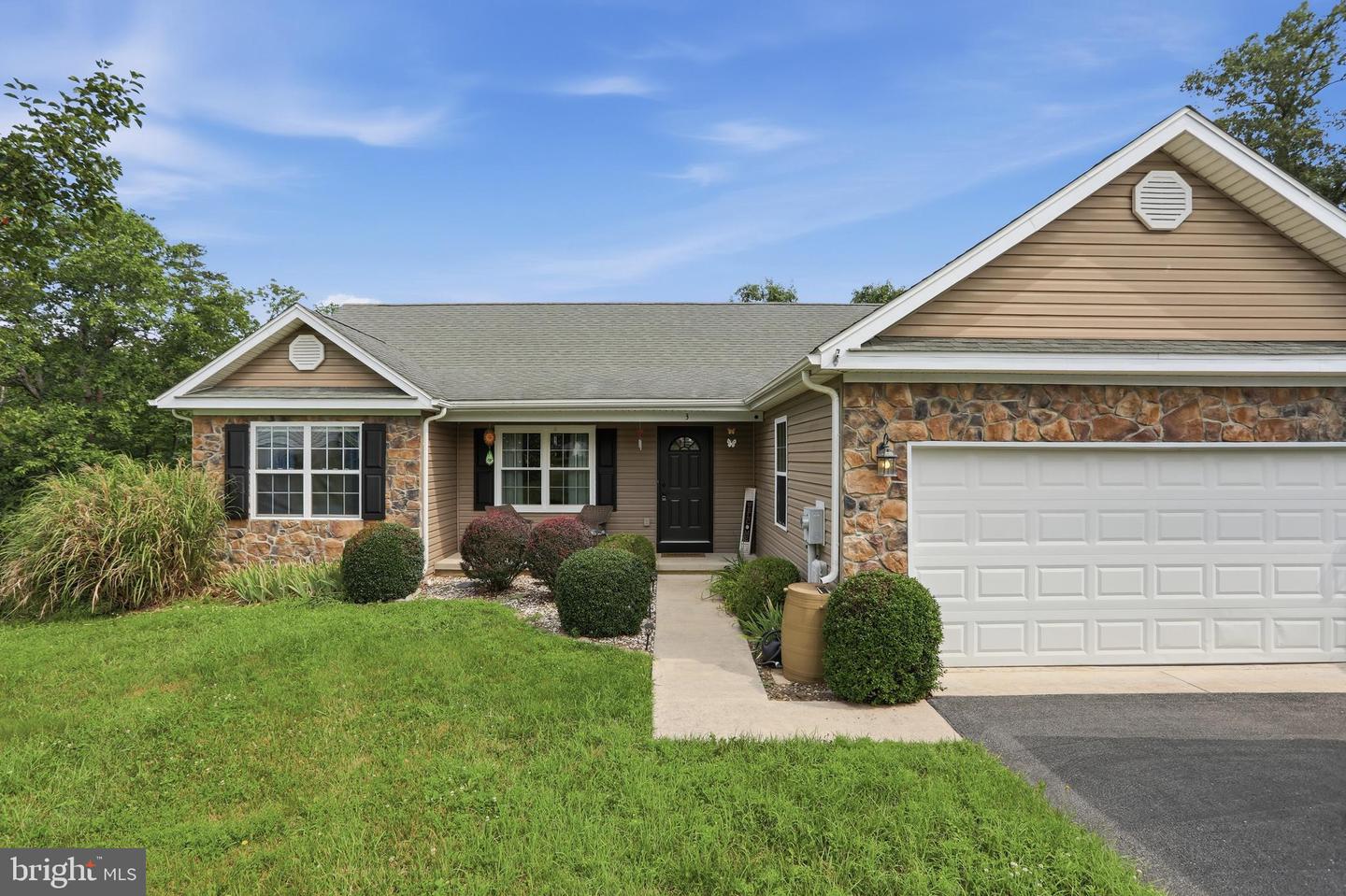 3 Lure Court, Inwood