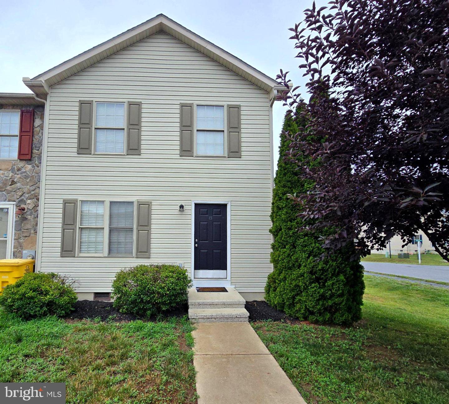 8 Jonathan Court