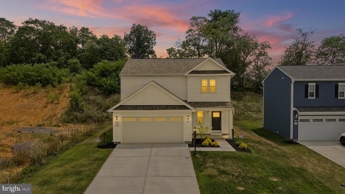 462 Ludgate Manor, Falling Waters