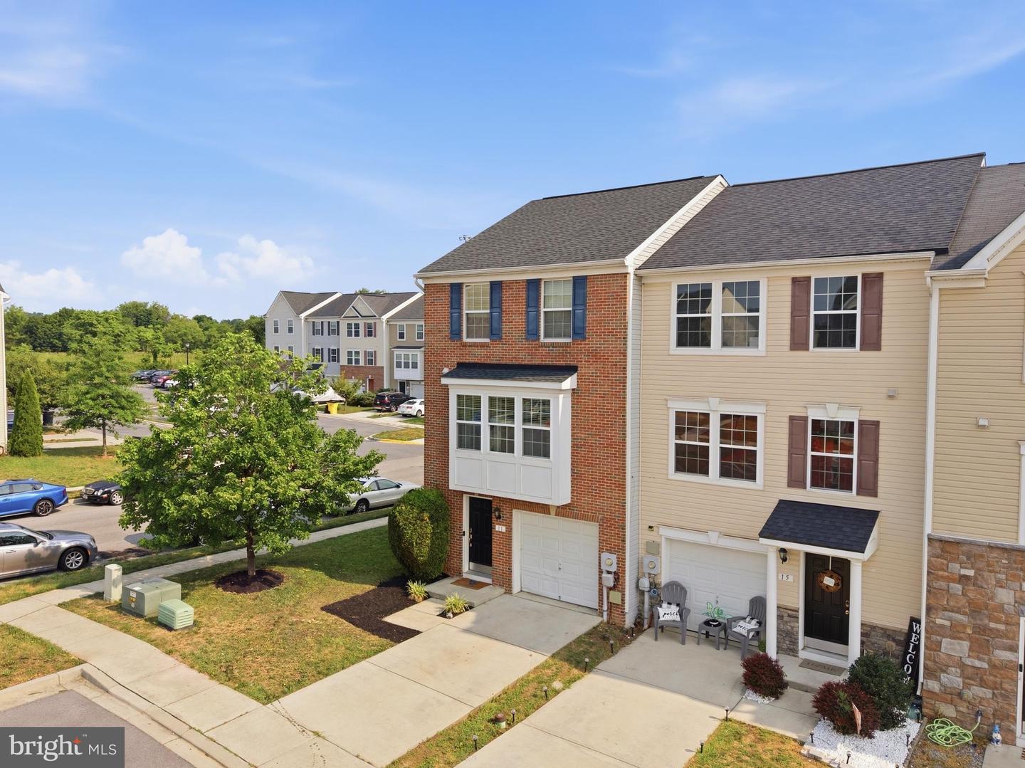 11 Wayside Court