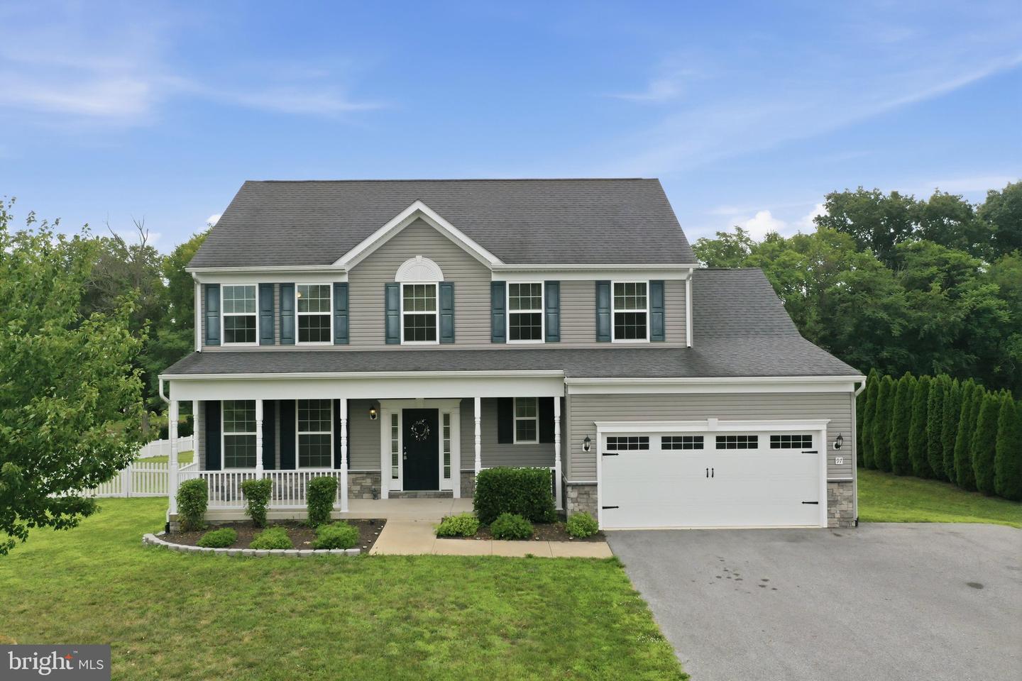 97 Portsmouth Court, Falling Waters