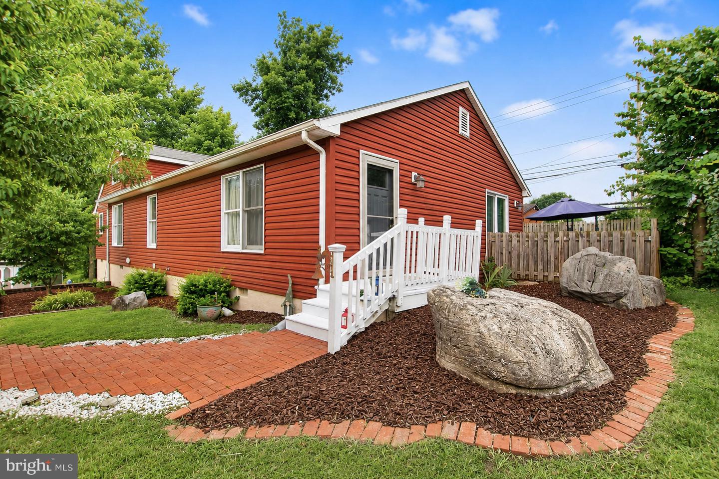 806 Mulberry Drive
