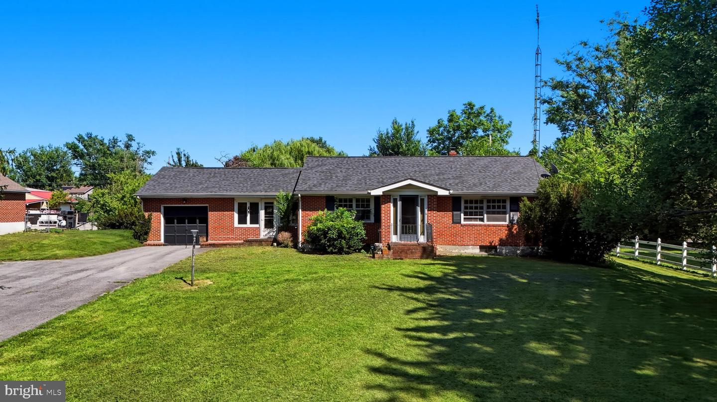 950 Williamsport Pike