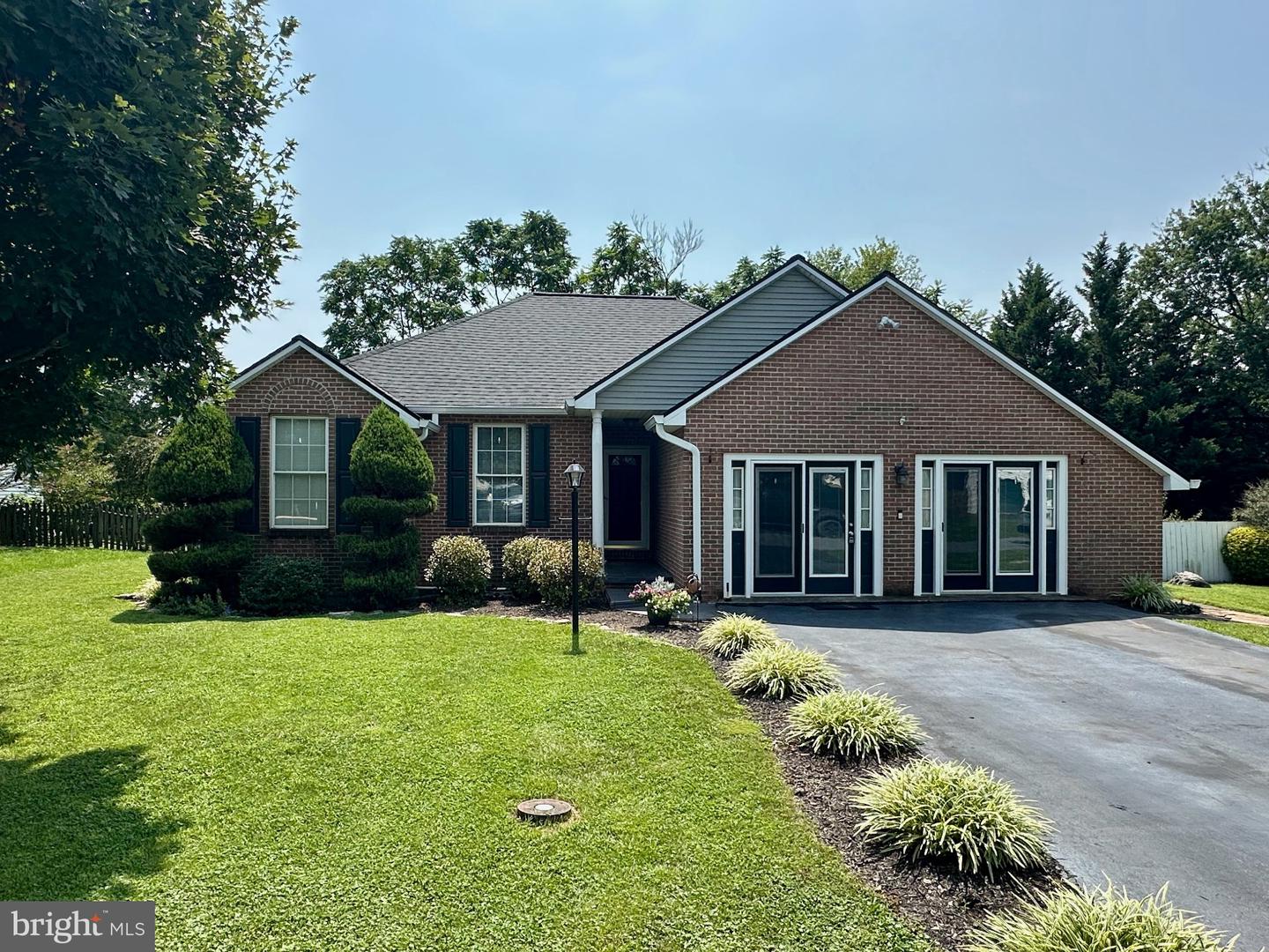 117 Gemstone Drive