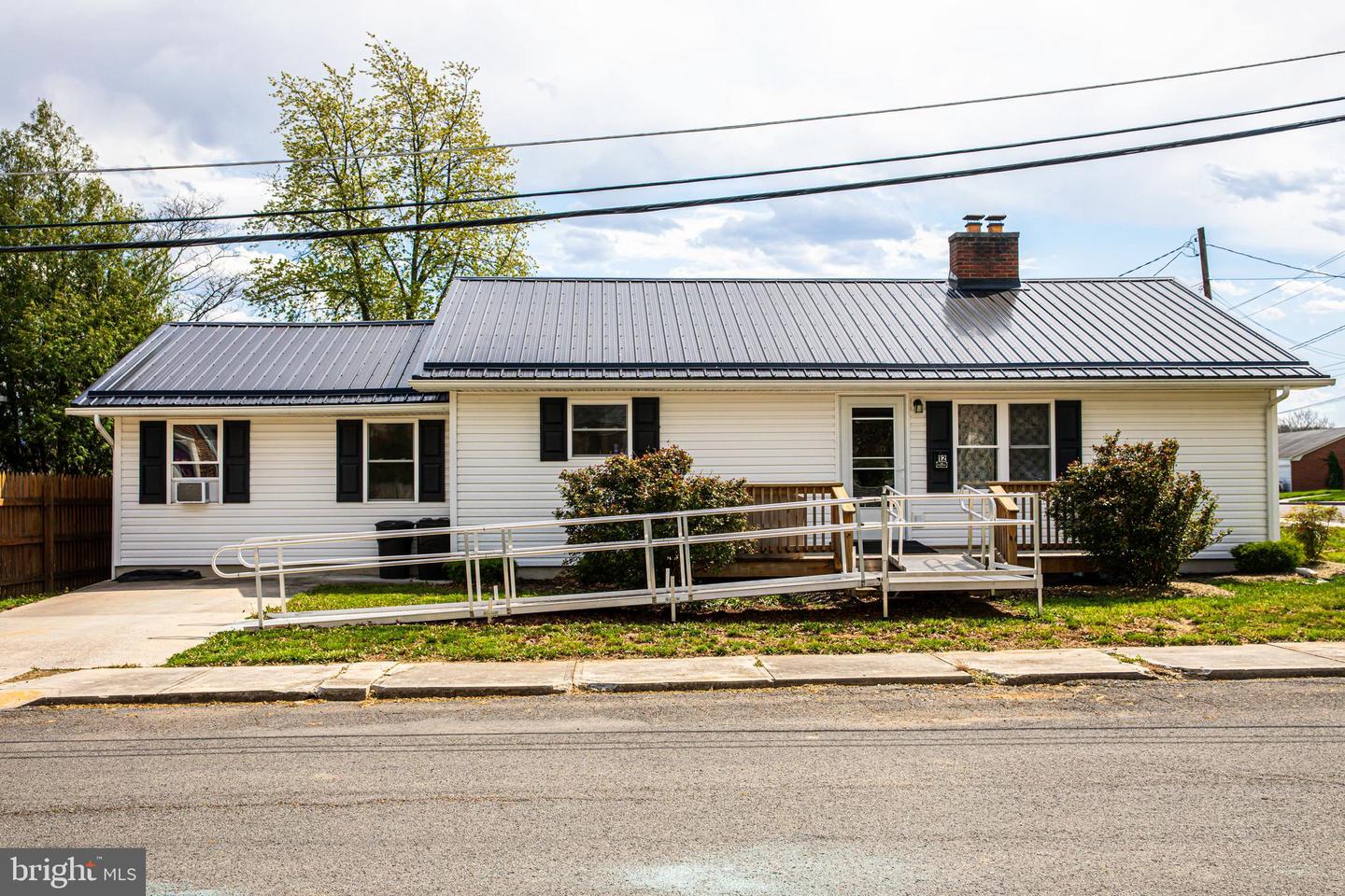 12 Fort Hill Avenue, Petersburg