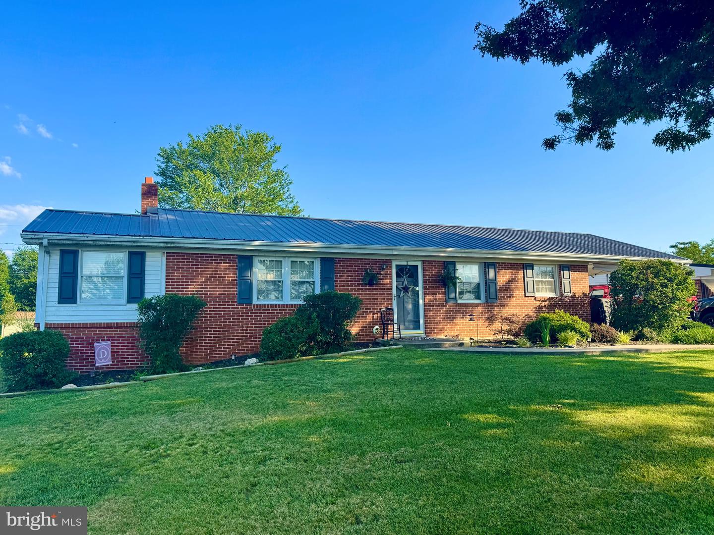 81 Sunset Drive, Petersburg