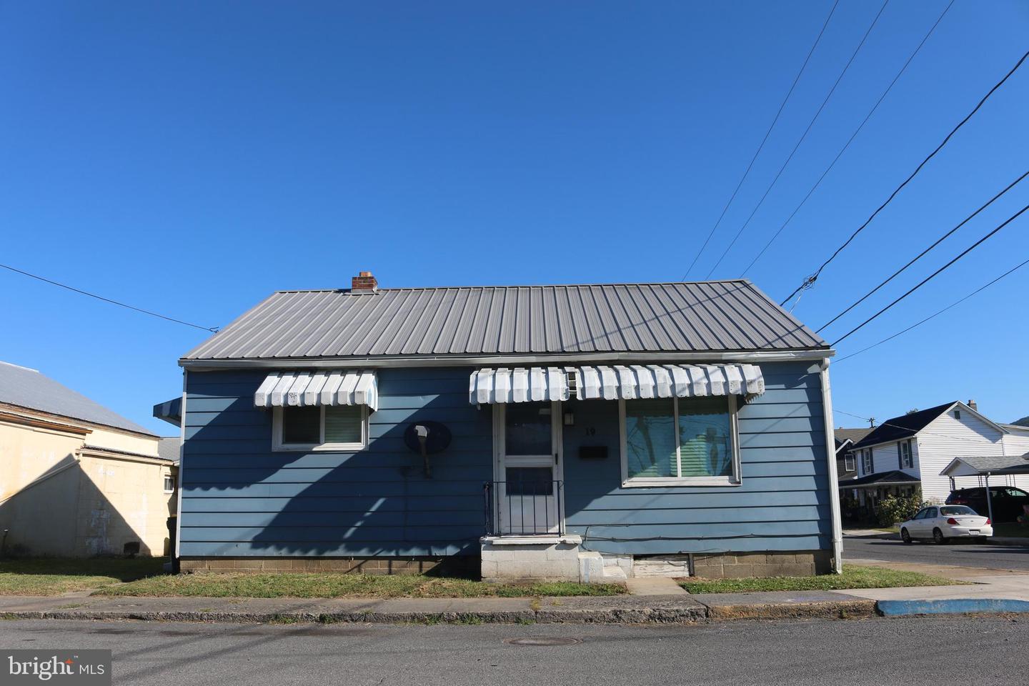19 Myrtle Avenue, Petersburg