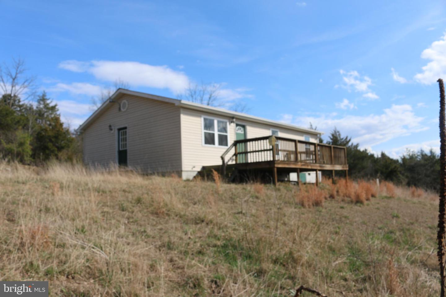156 Squirrel Den Road