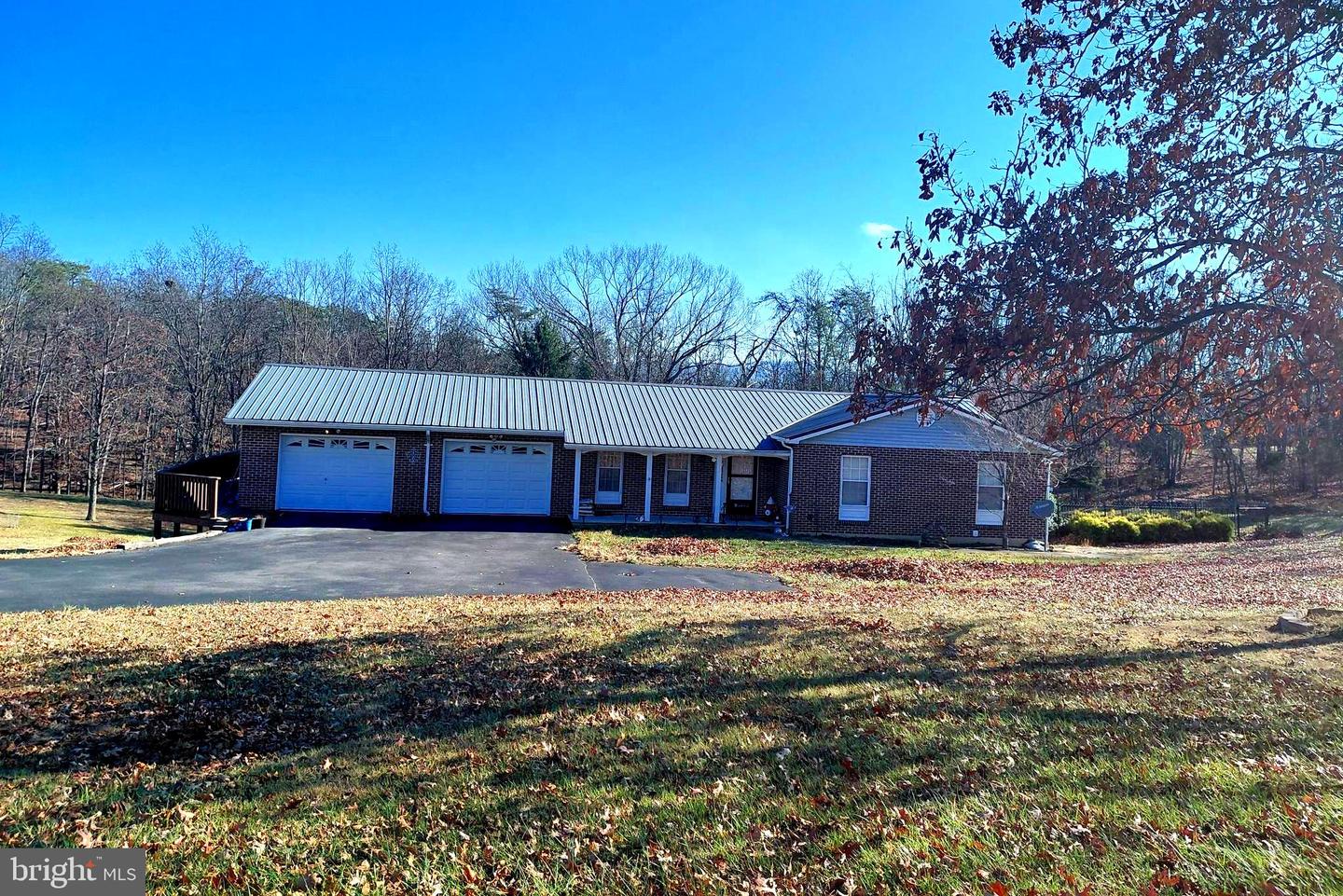 133 Upper Hawk Ridge, Petersburg