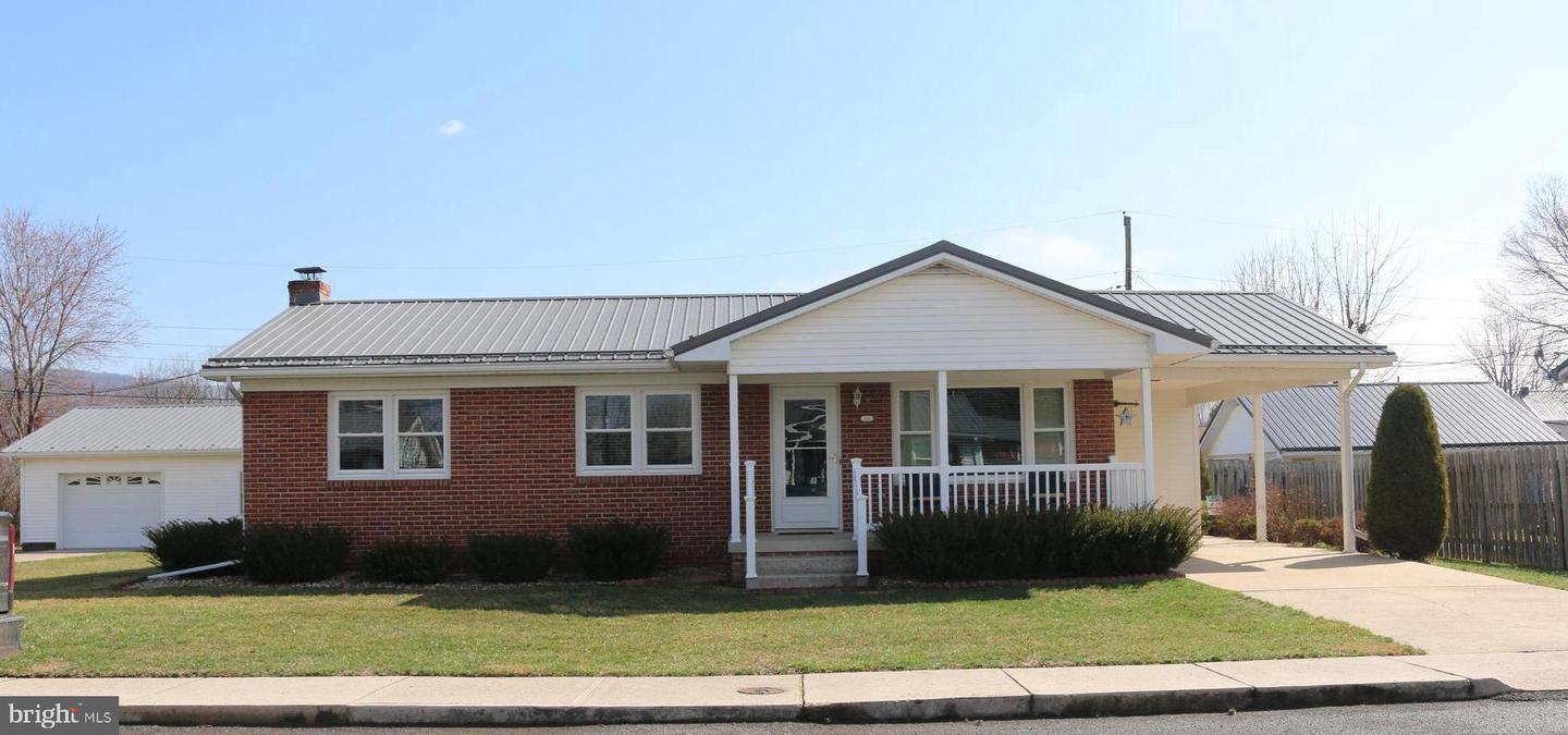 103 Trenton Street, Petersburg