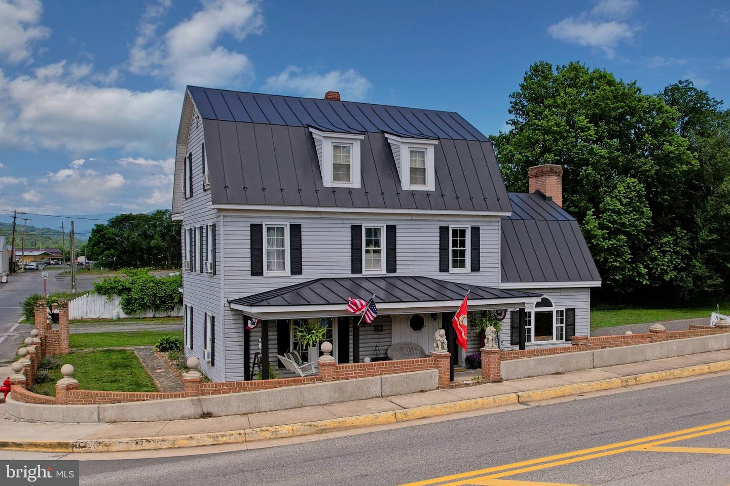 105 S Main Street S